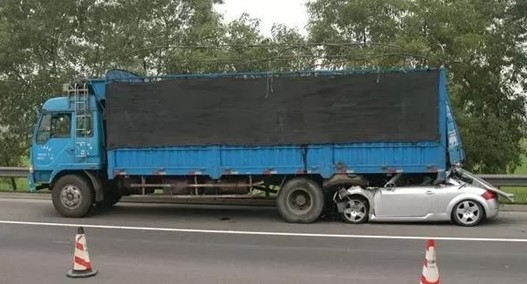FPC软板厂提醒：这几种车尾 绝对不能追！土豪请随意~！