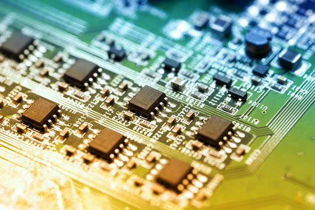 指纹识别FPC厂SMT加工选用贴片元件与插装元件的区别