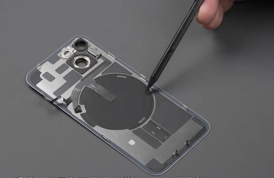 电池FPC之iPhone 14 详细拆解，更多内部元件细节曝光！