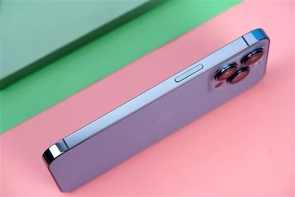 指纹识别软板之iPhone 15 Pro将取消实体按键！